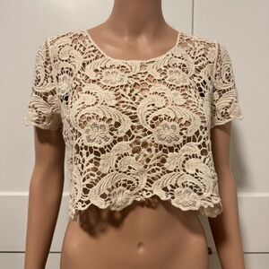 Forever 21 F21 Cream Crochet Cropped Lace Short Sleeves Top Small
